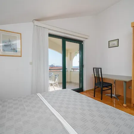 Lovely Apartment In Vodice Apartament