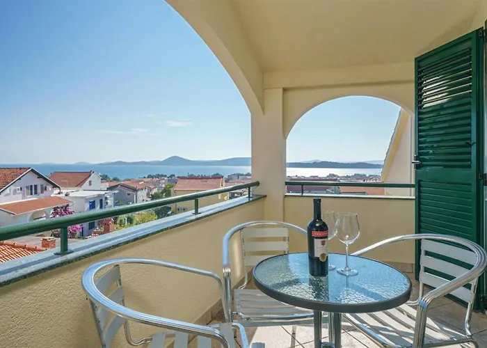 Lovely Apartment In Vodice Apartament