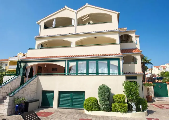 Lovely Apartment In Vodice Apartament *